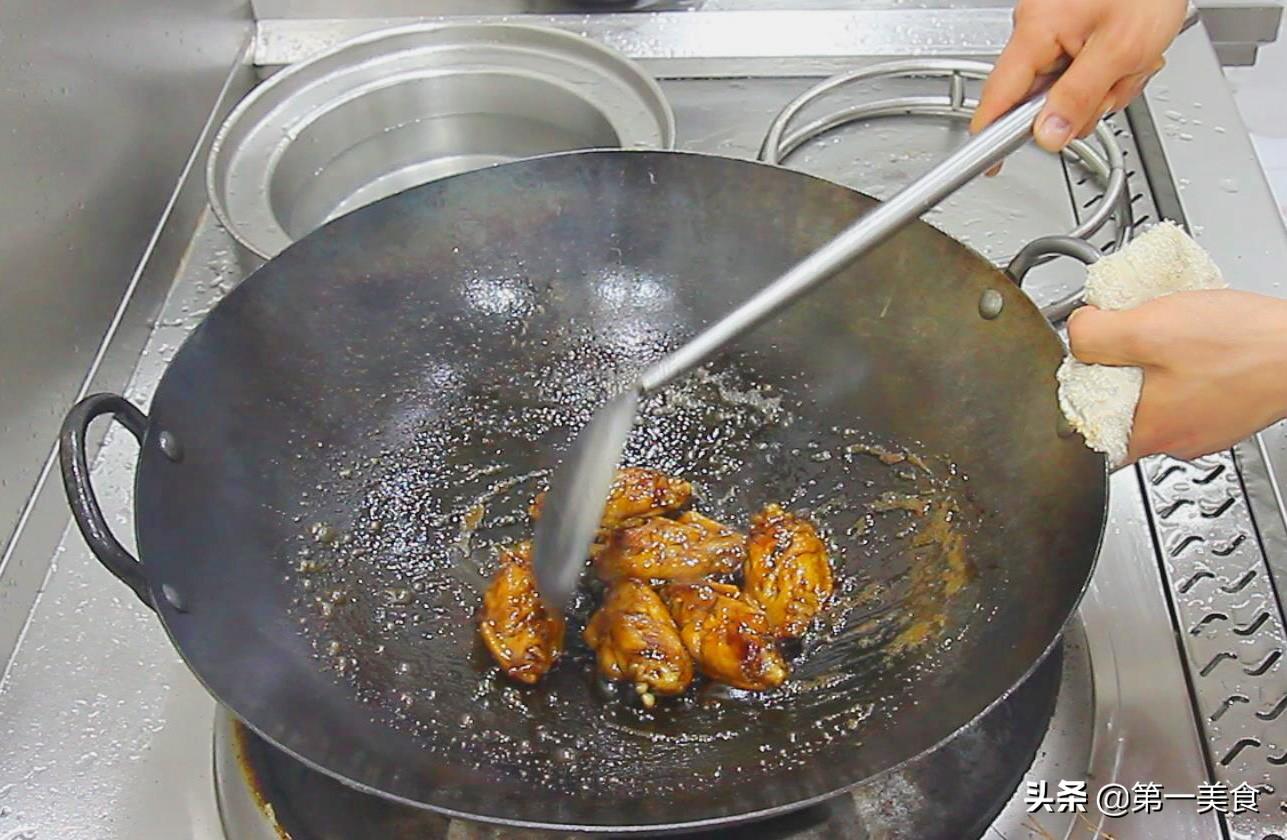 做可乐鸡翅都需要什么材料（可乐鸡翅的配料表和做法）-10