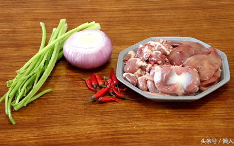 鸡杂配什么菜炒好吃（爆炒鸡杂的家常做法）