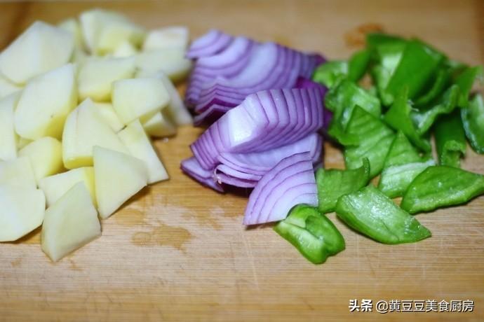 鸡翅怎么腌制烤出来才好吃（鸡翅的腌制方法和配料）-5