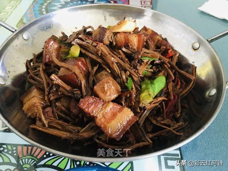 红烧肉焖茶树菇的做法分享-1