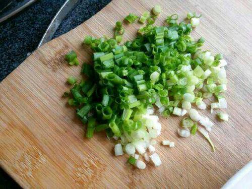 凉拌嫩豆腐怎么做好吃又简单（小葱拌豆腐不焯水行吗）-3