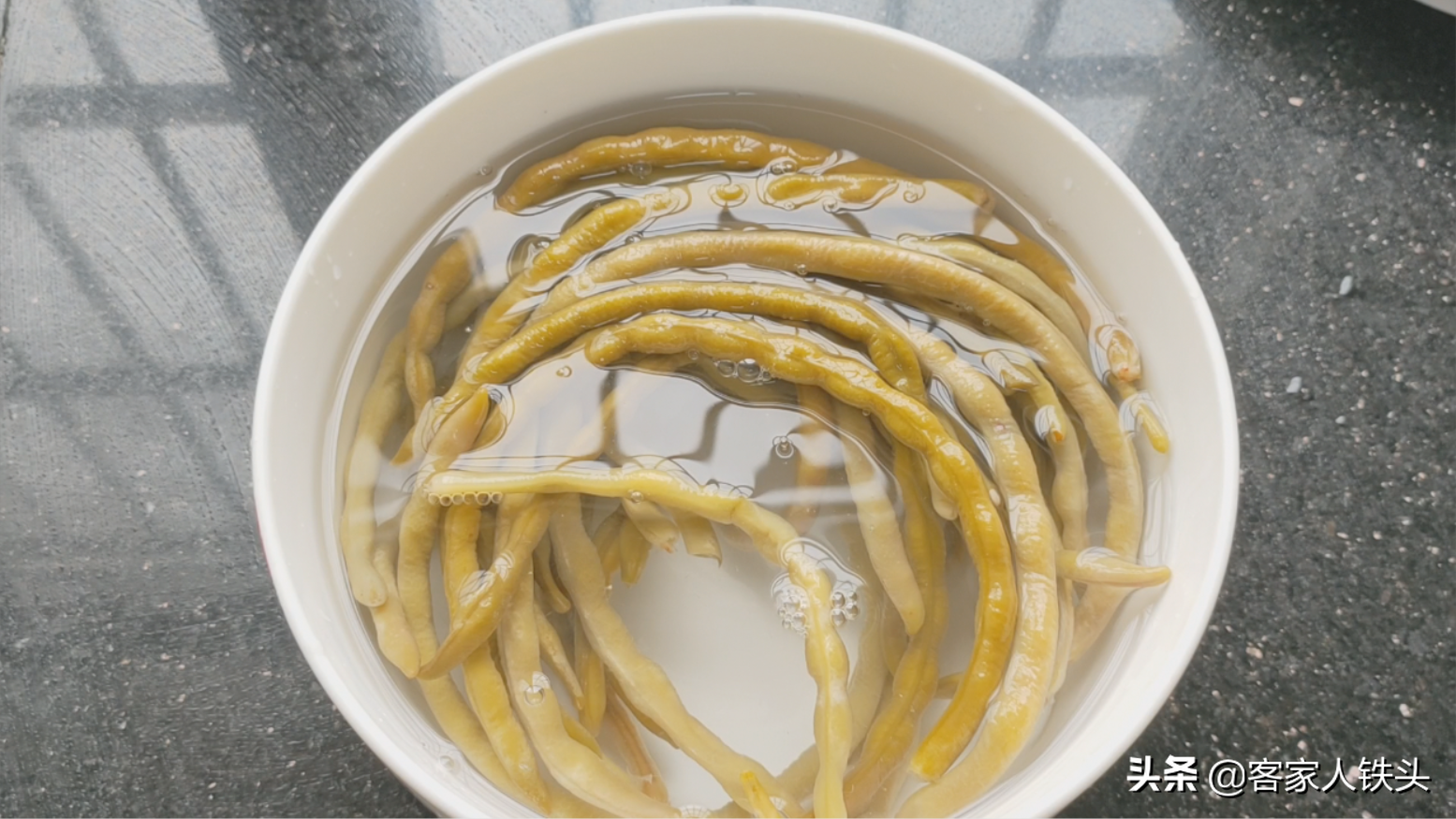 酸豆角怎么腌制好吃又脆不起花-7