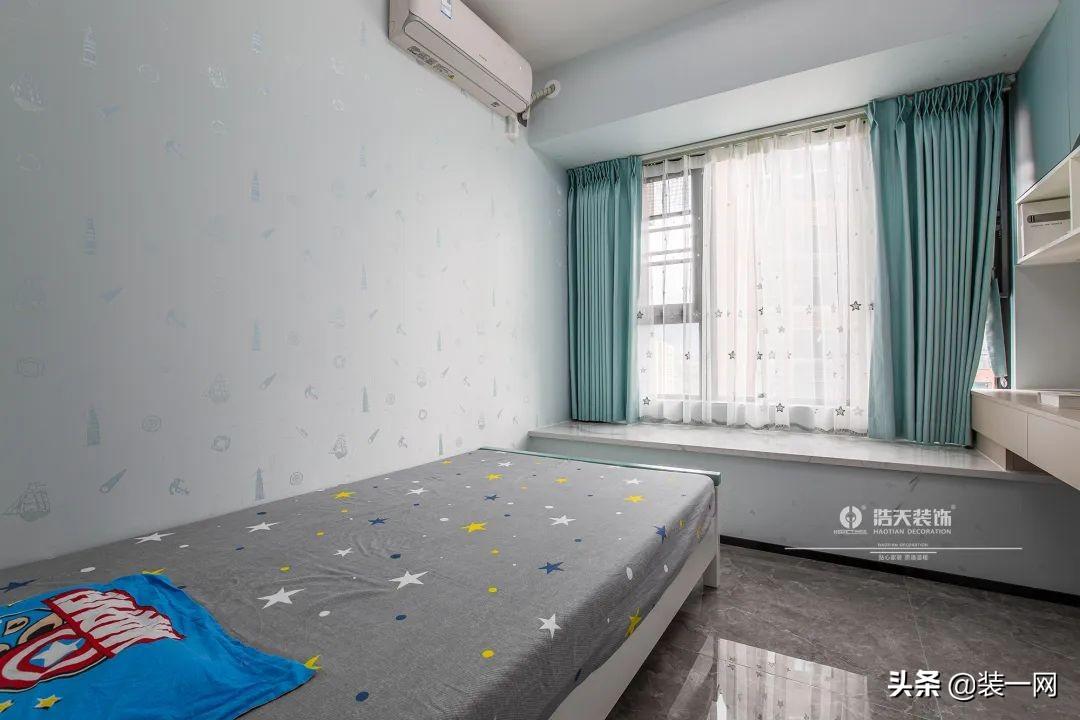 现代简约装修三室两厅两卫样板房-9