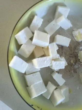 拔丝奶豆腐用什么淀粉 如何做拔丝奶豆腐-1