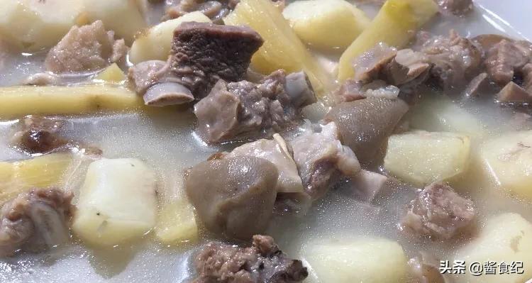 白汤羊肉汤的做法及配料（炖羊肉汤三放三不放）-19