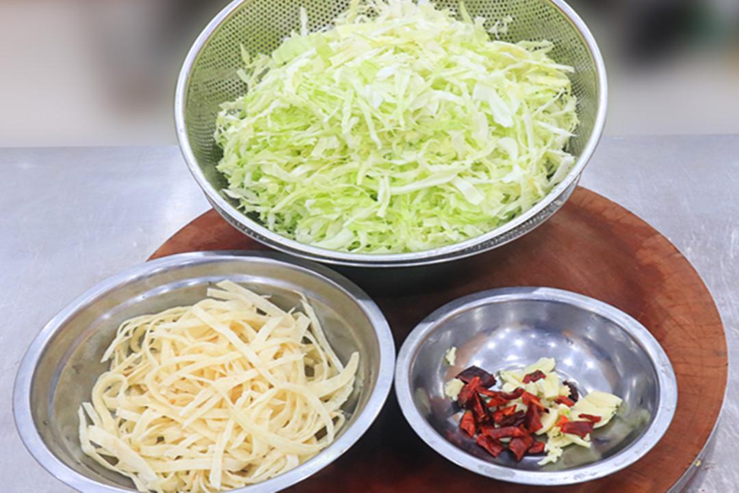 怎么炒包菜好吃又简单（包菜的做法大全）-16