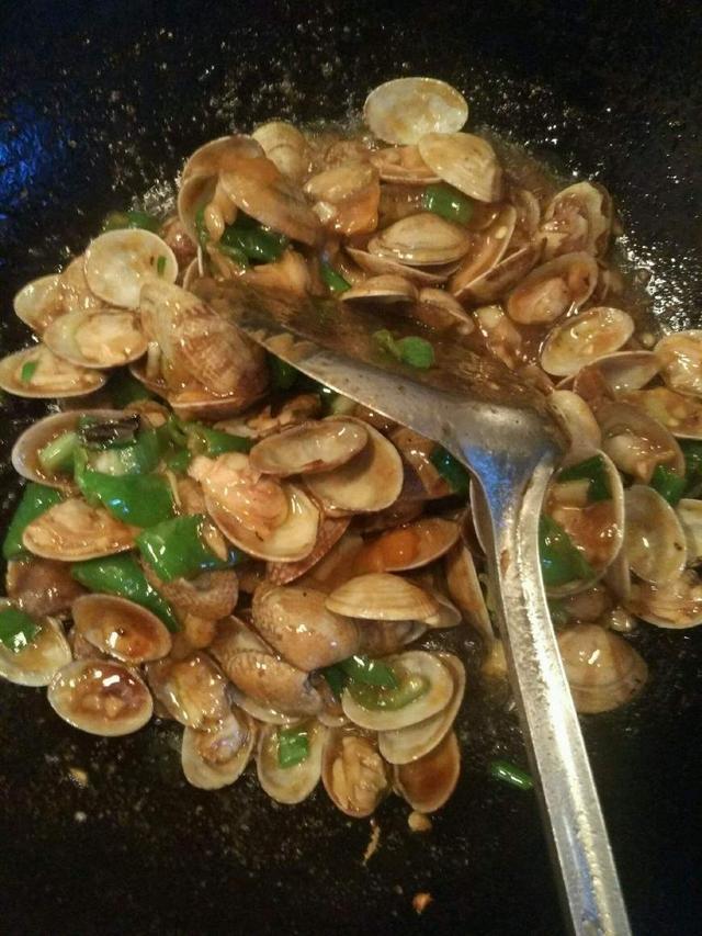 炒花甲需要先焯水吗（炒花甲用焯水吗）-5