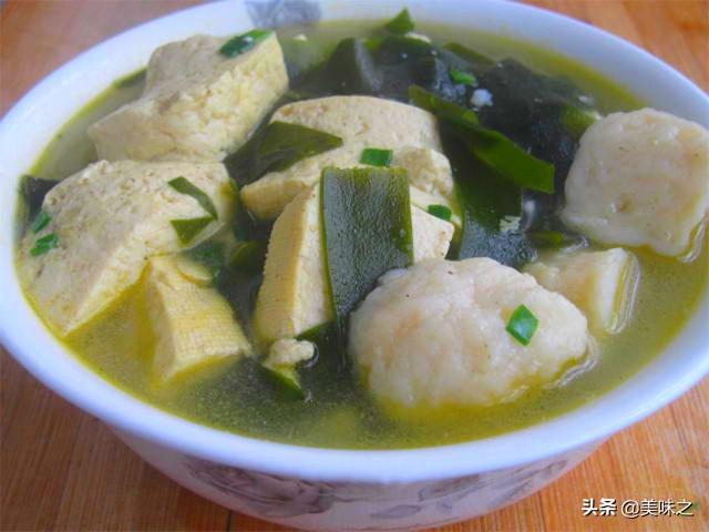 鱼丸煮汤配什么煮最好（鱼丸跟什么绝配最好吃）-9