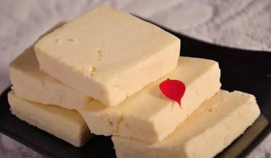 拔丝奶豆腐用什么淀粉 如何做拔丝奶豆腐-11