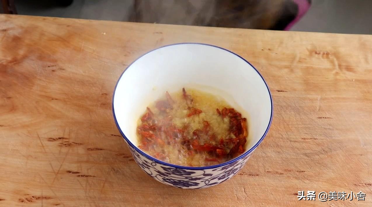 莲藕怎么凉拌好吃又简单（凉拌藕片怎样做脆甜爽口）-8