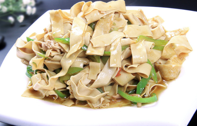 青椒炒豆皮的家常做法（豆皮的家常做法）-4