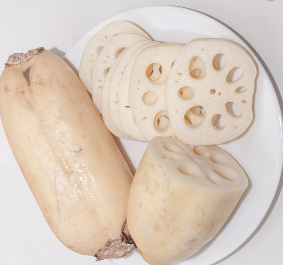 藕里面的泥巴怎么能洗干净呢（怎样清洗莲藕里面的泥巴）-5
