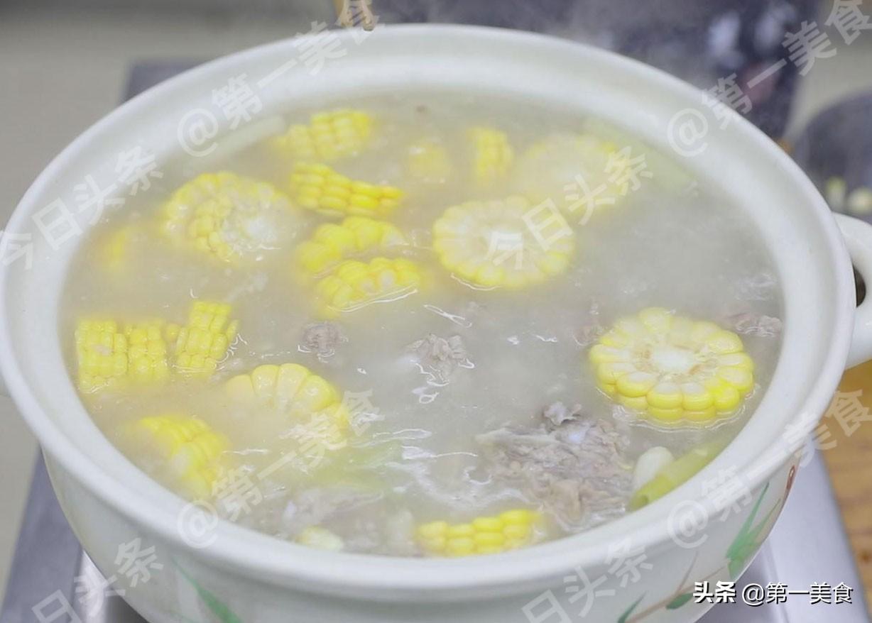 煮排骨是冷水煮还是热水煮（炖排骨的正确方法）-6