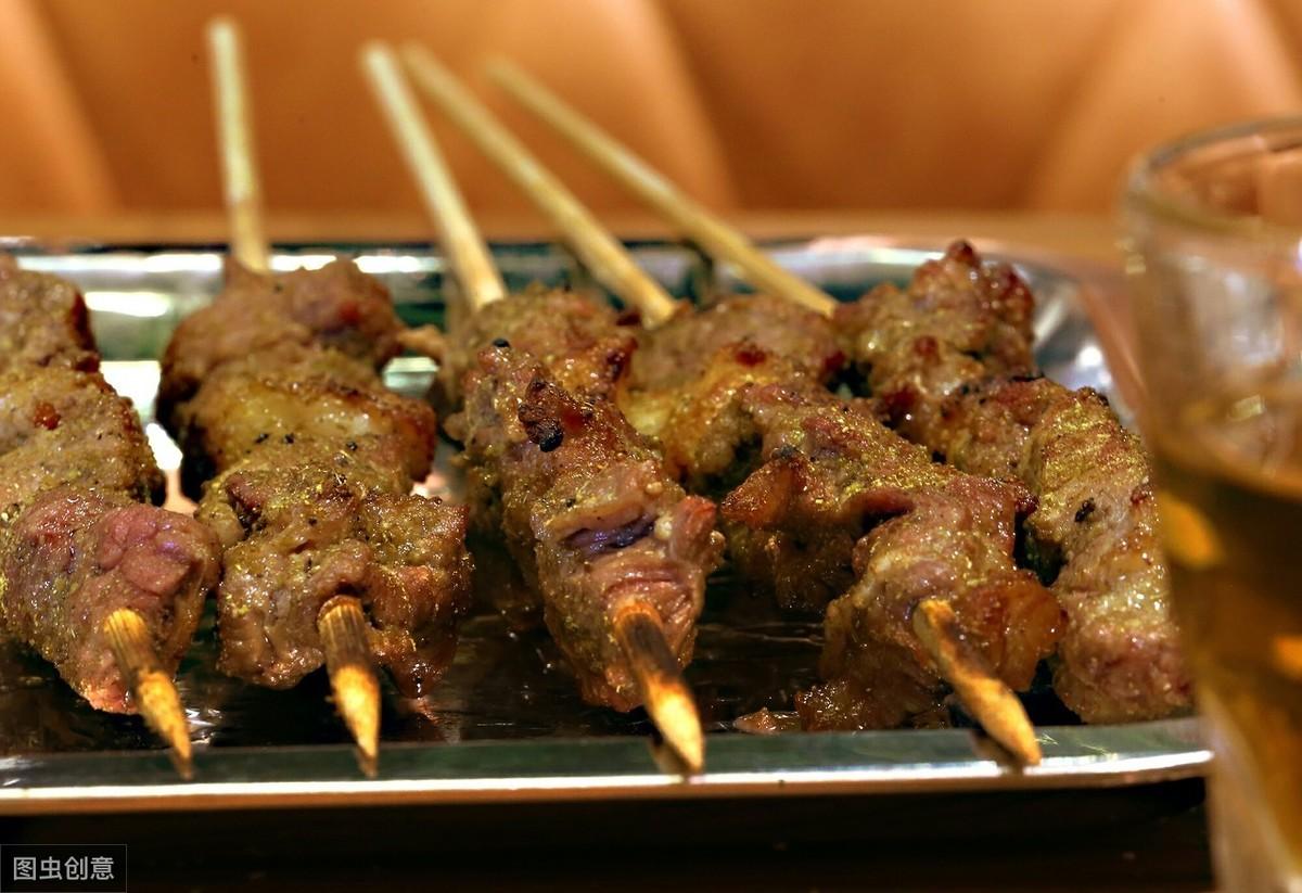一斤羊肉串大概多少串（真假羊肉串鉴别方法）-1