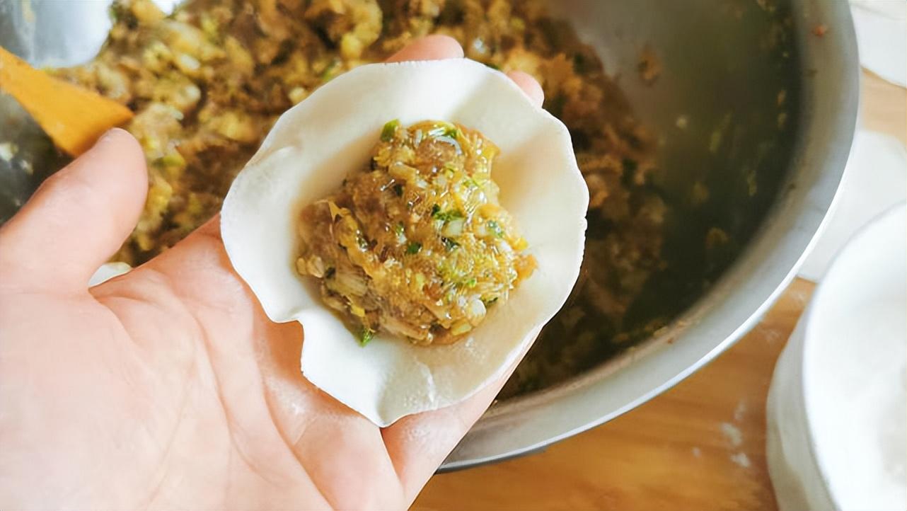 羊肉白菜饺子馅的做法 白菜羊肉水饺怎么调馅-6