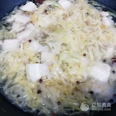 酸菜炖粉条五花肉的做法（五花肉粉条炖酸菜怎么做）-11