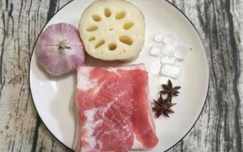 红烧肉配什么菜一起烧解腻（红烧肉配什么菜好吃不腻）
