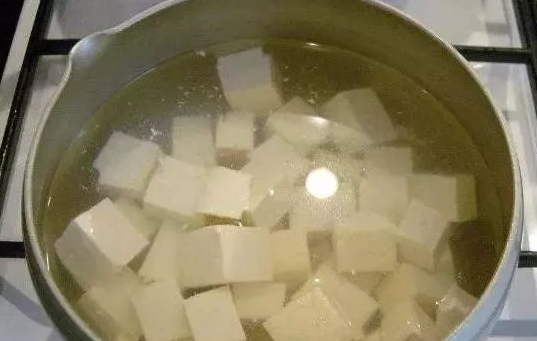 超市豆腐怎么保存的时间久（豆腐怎样放的时间久）-4