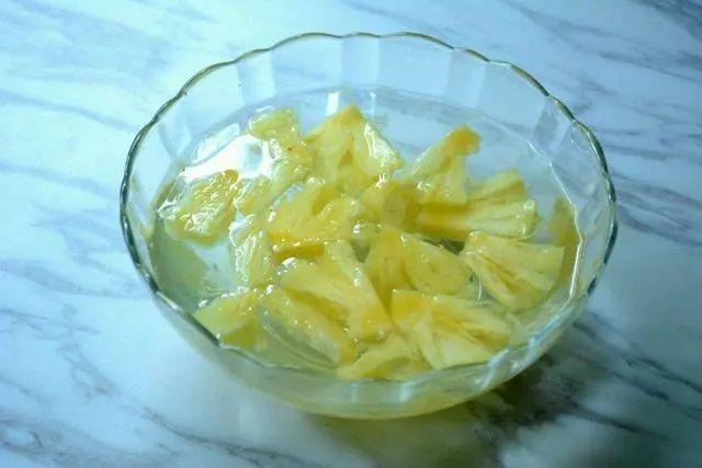盐水泡菠萝的时间多久（菠萝为什么用淡盐水泡一下）-6