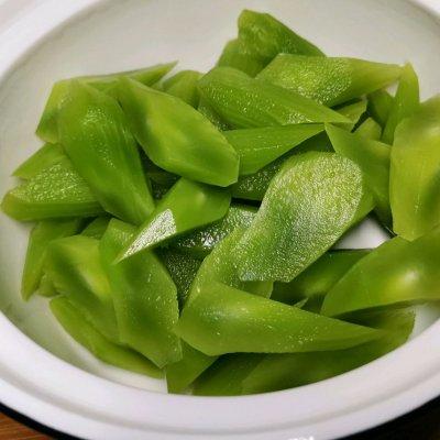 莴笋要煮多久才可以熟 炖五花肉用什么配菜好-5