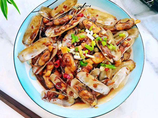 爆炒蛏子肉的家常做法（火爆蛏子的做法分享）-1