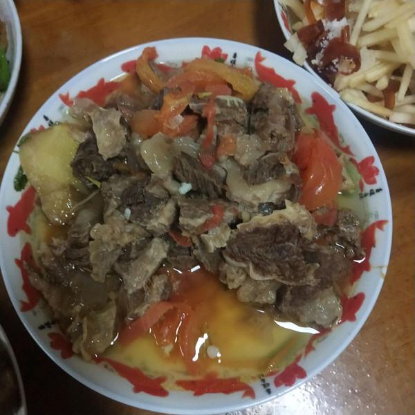 西红柿炖牛肉的家常做法（牛肉炖西红柿的做法）-1