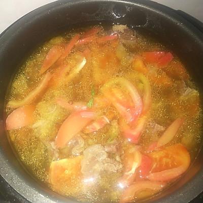 西红柿炖牛肉的家常做法（牛肉炖西红柿的做法）-5
