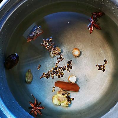 咸鸭蛋怎么做好吃（煮鸭蛋的正确方法和时间）-3