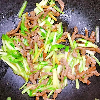 韭黄炒肉最正宗的做法（韭黄炒肉丝怎么炒）-22