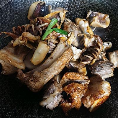 墨鱼干和什么煲汤最好（干墨鱼要泡多久才可炖汤）-6