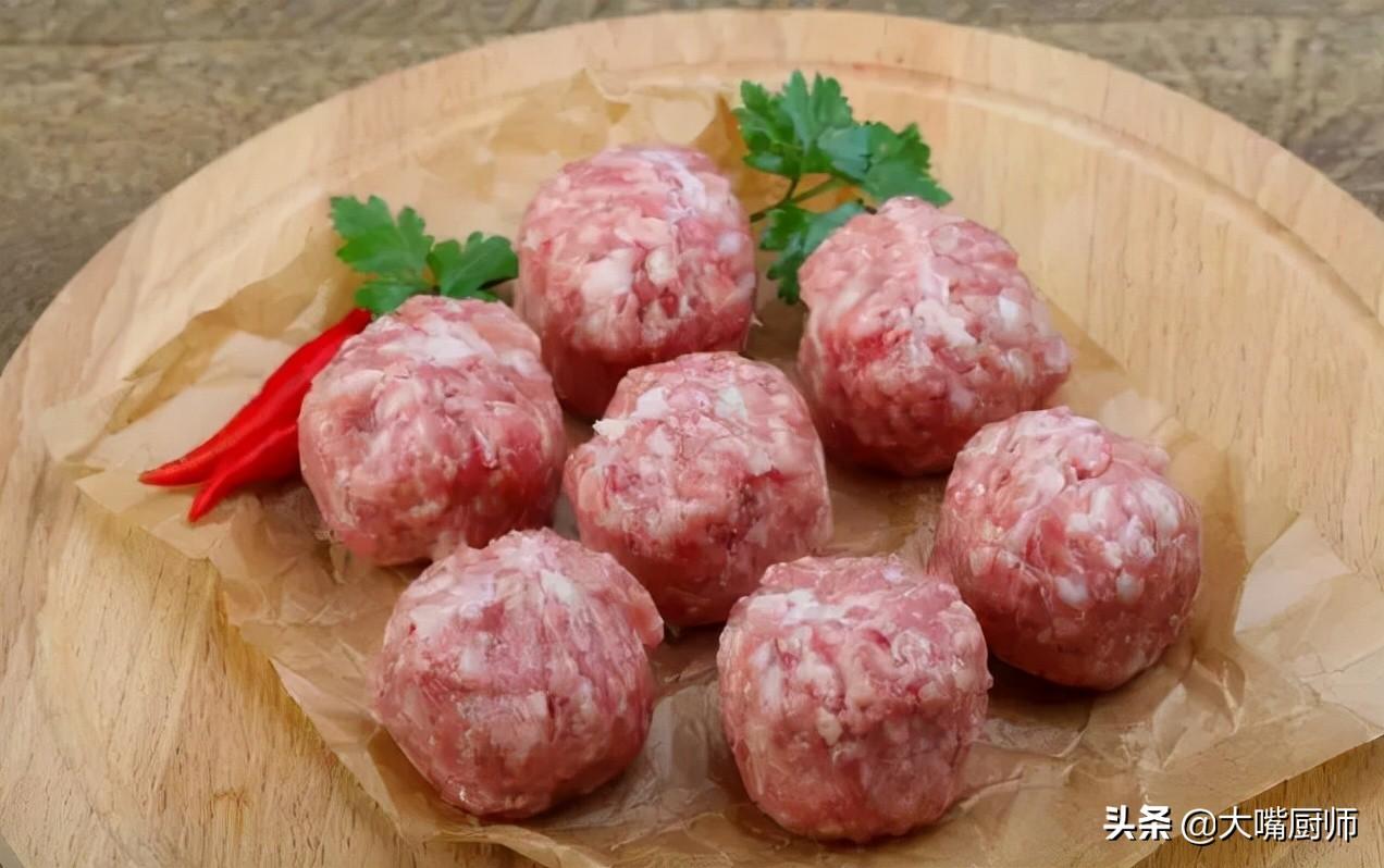肉圆子怎样做又嫩又好吃 q弹的肉丸子做法-1