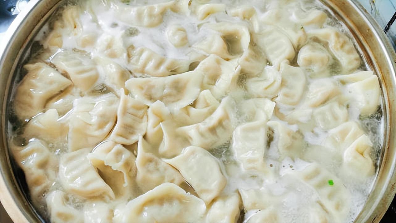 羊肉白菜饺子馅的做法 白菜羊肉水饺怎么调馅-7