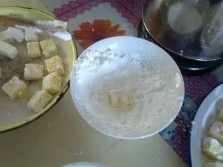 拔丝奶豆腐用什么淀粉 如何做拔丝奶豆腐-6