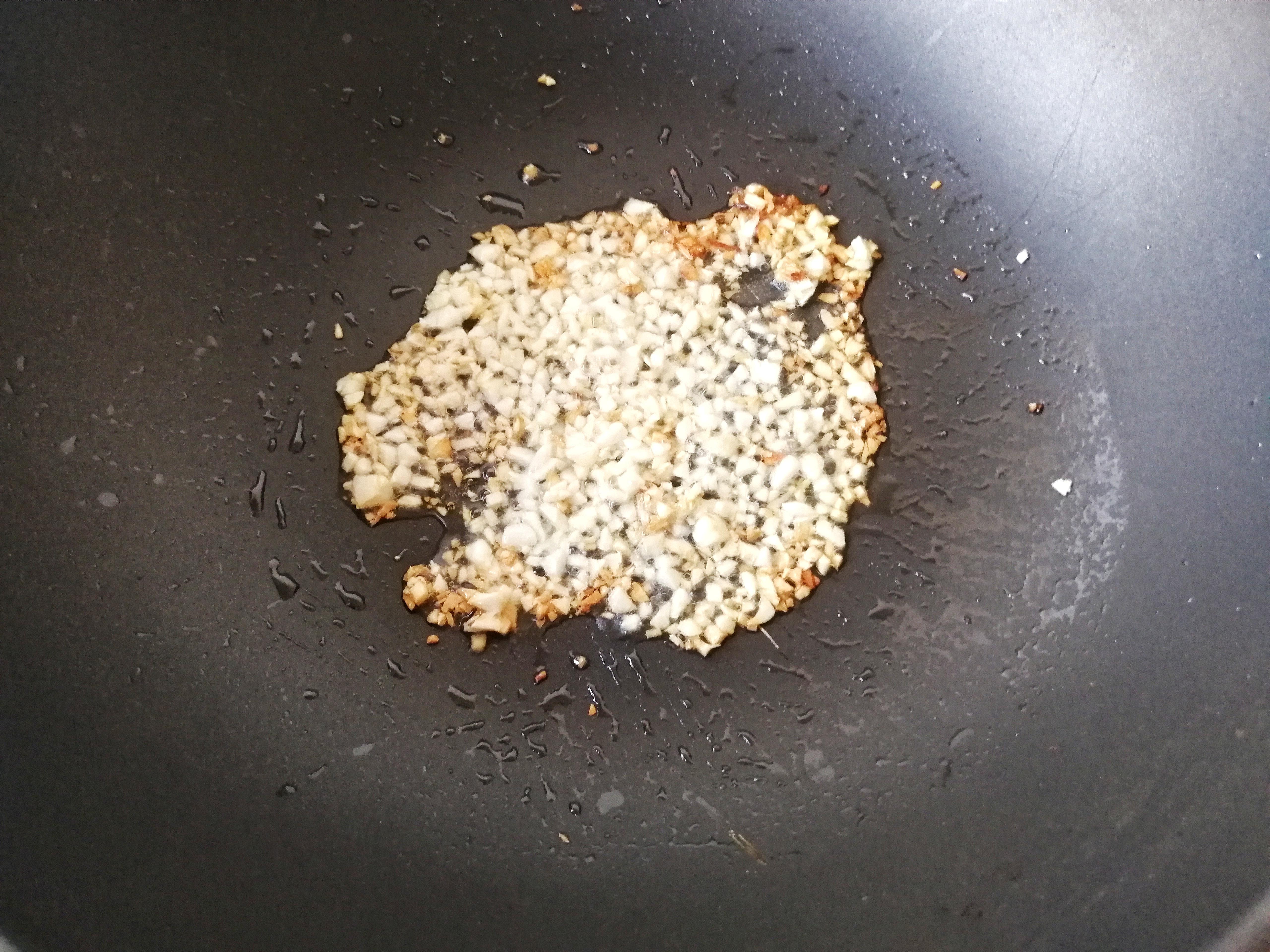金针菇炒肉需要焯水吗-10