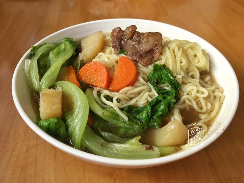 红烧牛肉汤里放什么配菜比较好吃（牛肉最佳配菜一览表）-5