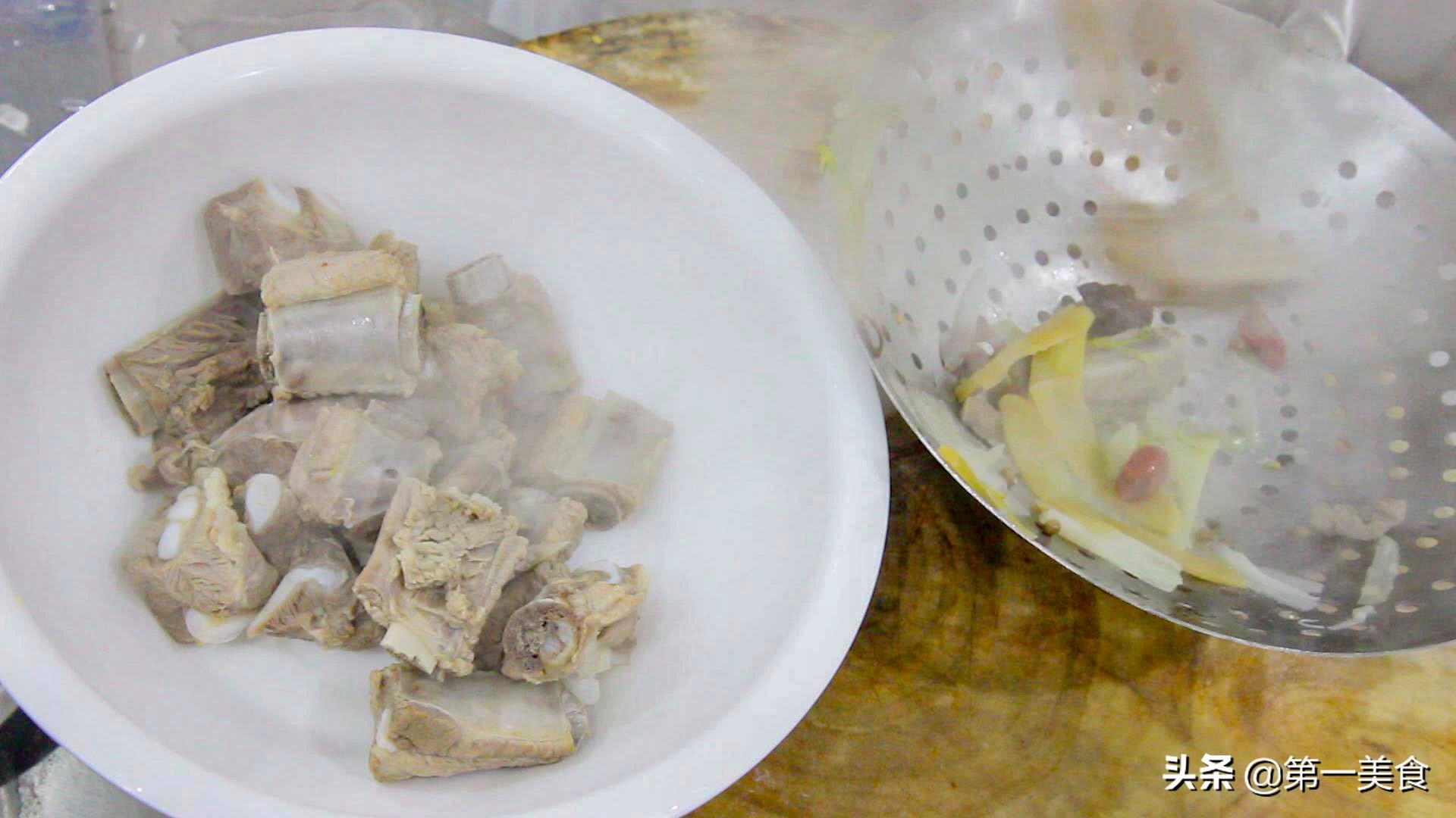 糖醋排骨怎么做才好吃（饭店里糖醋排骨的做法）-7