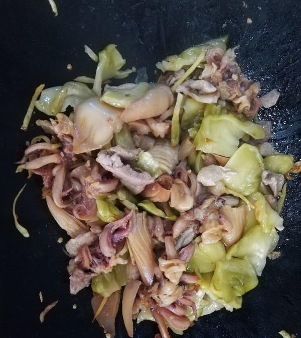 鱿鱼最正宗的做法（冰冻鱿鱼怎么炒好吃又嫩）-9