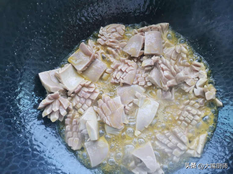 猪腰的做法大全家常做法 炒猪腰到底需不需要焯水-7