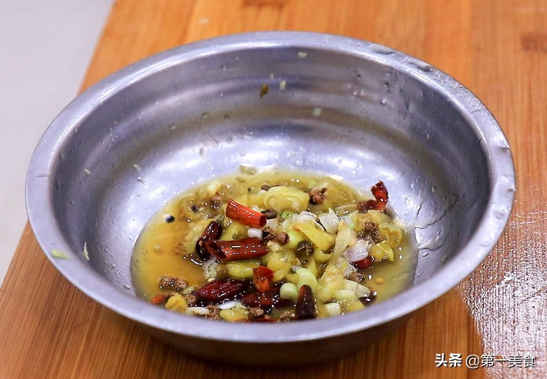 娃娃菜可以生吃吗凉拌（饭店凉拌娃娃菜的做法酸甜）-5