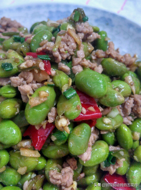 怎样炒青豆好看又好吃（炒青豆用焯水吗）-4