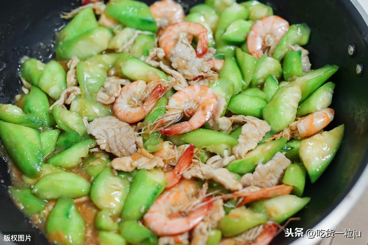 丝瓜开水煮多久几分钟能熟（炒熟的丝瓜为什么变黑了）-7