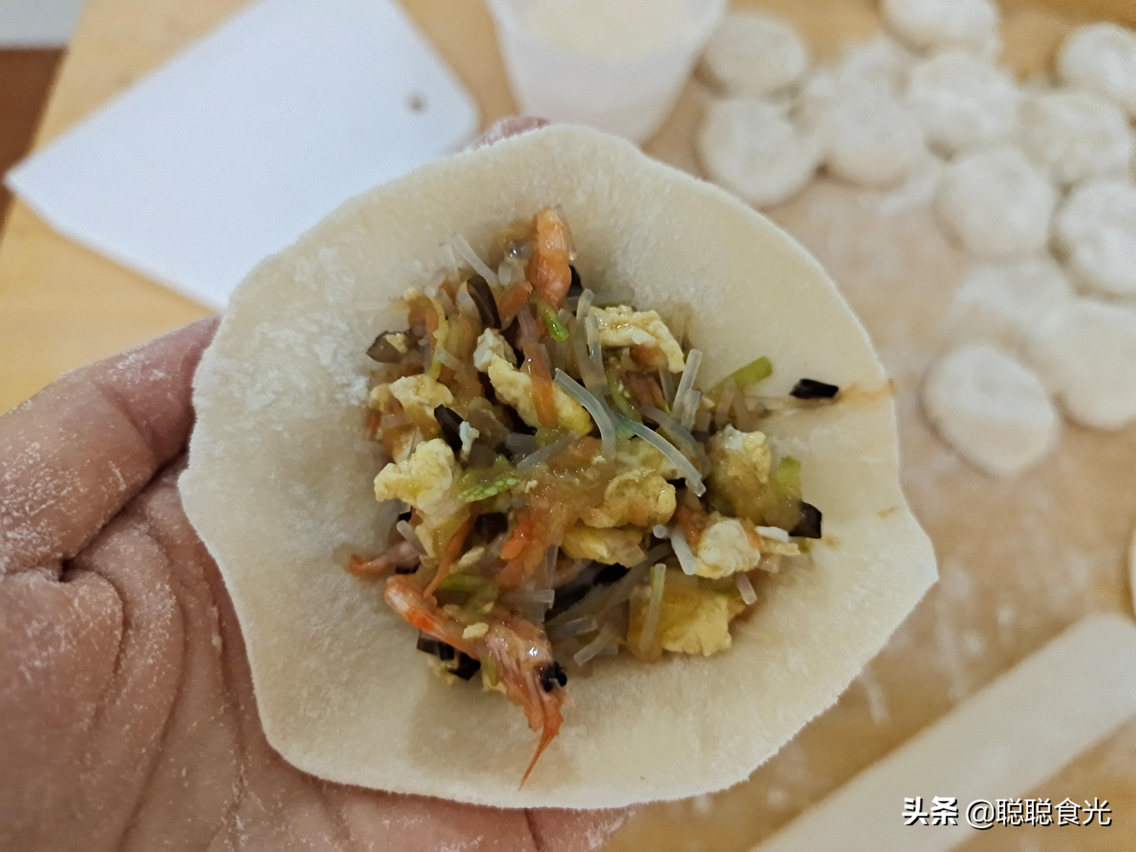 西葫芦饺子馅怎么调不出水-13
