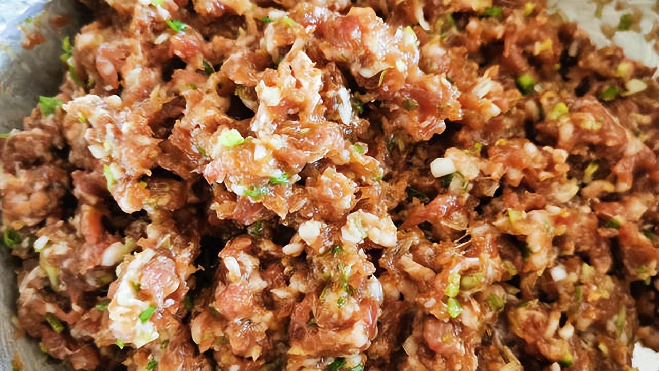 羊肉白菜饺子馅的做法 白菜羊肉水饺怎么调馅-4
