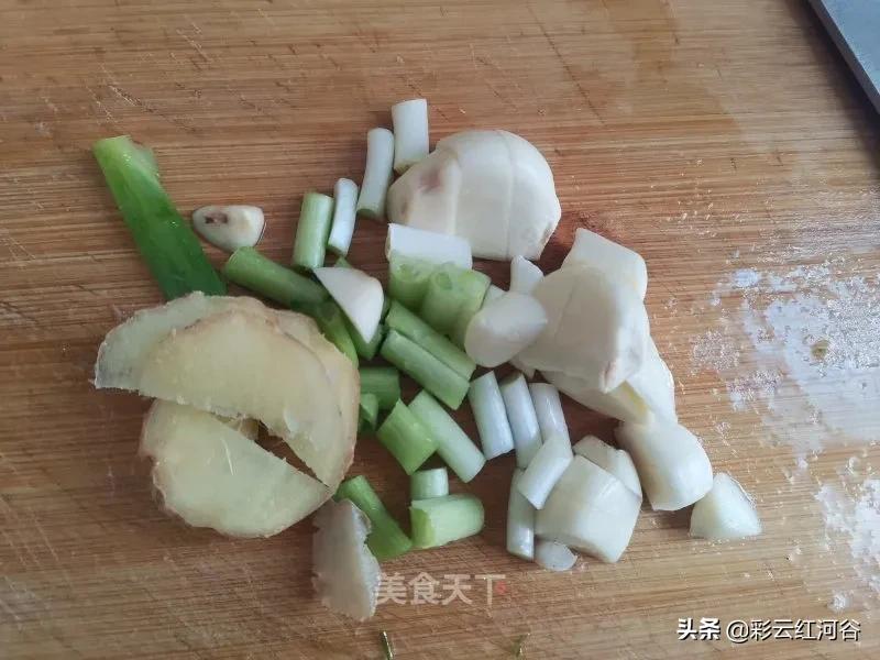 鸡翅根怎么烧好吃又简单（适合小孩吃的鸡翅根做法）-3