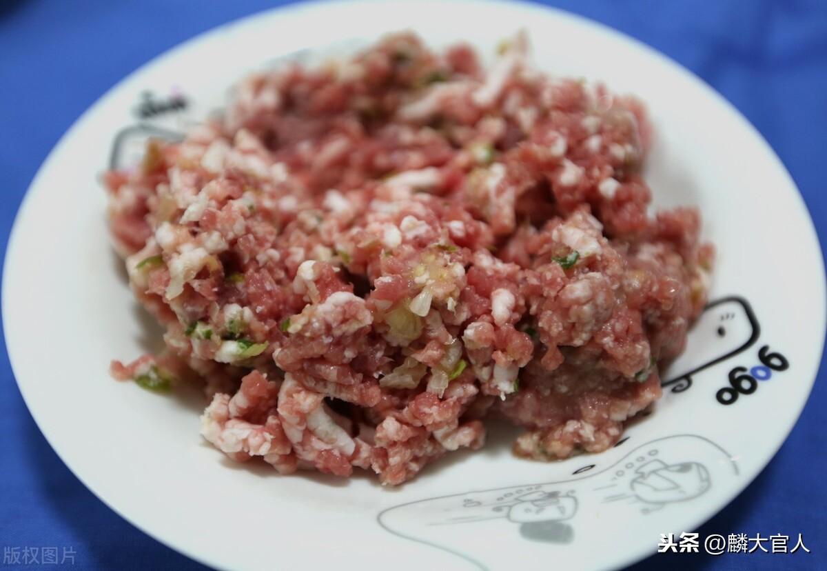 鲜肉包子馅的最佳配方（肉包子馅的调料详细配方）-5