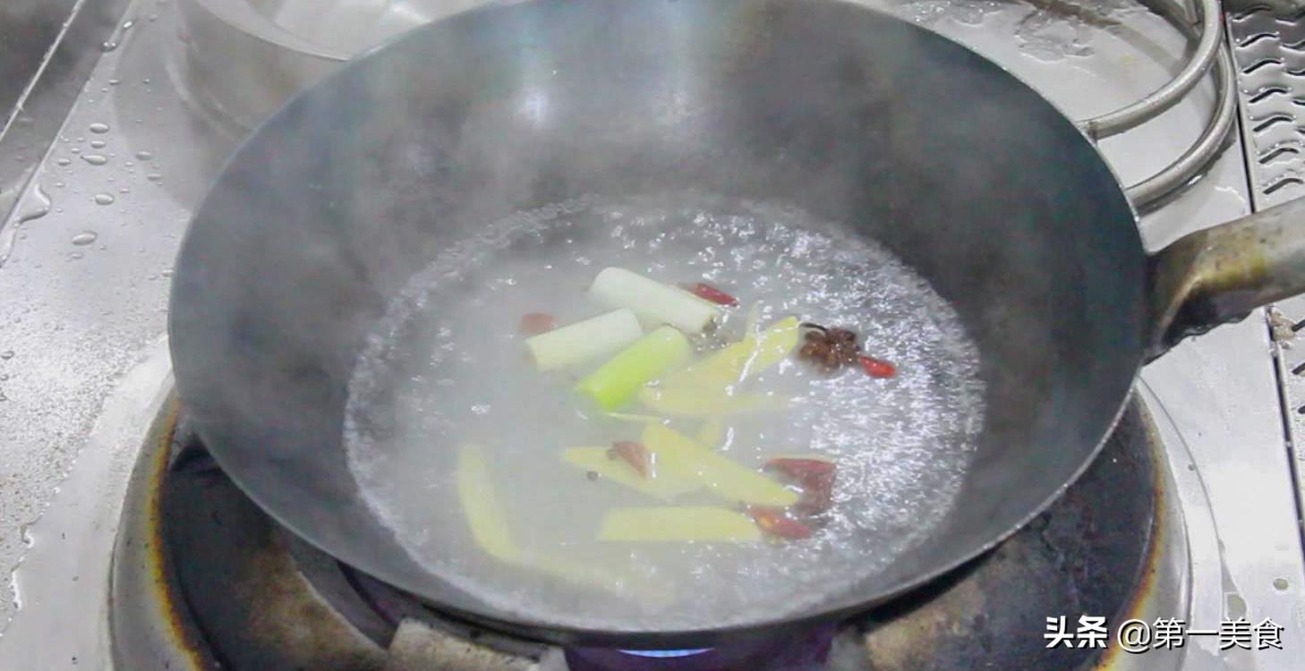 糖醋排骨怎么做才好吃（饭店里糖醋排骨的做法）-6