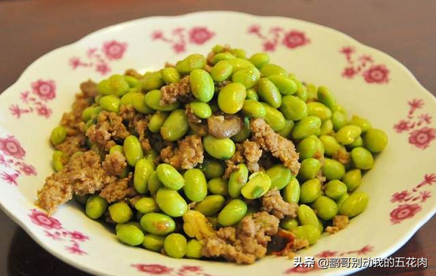 怎样炒青豆好看又好吃（炒青豆用焯水吗）-3