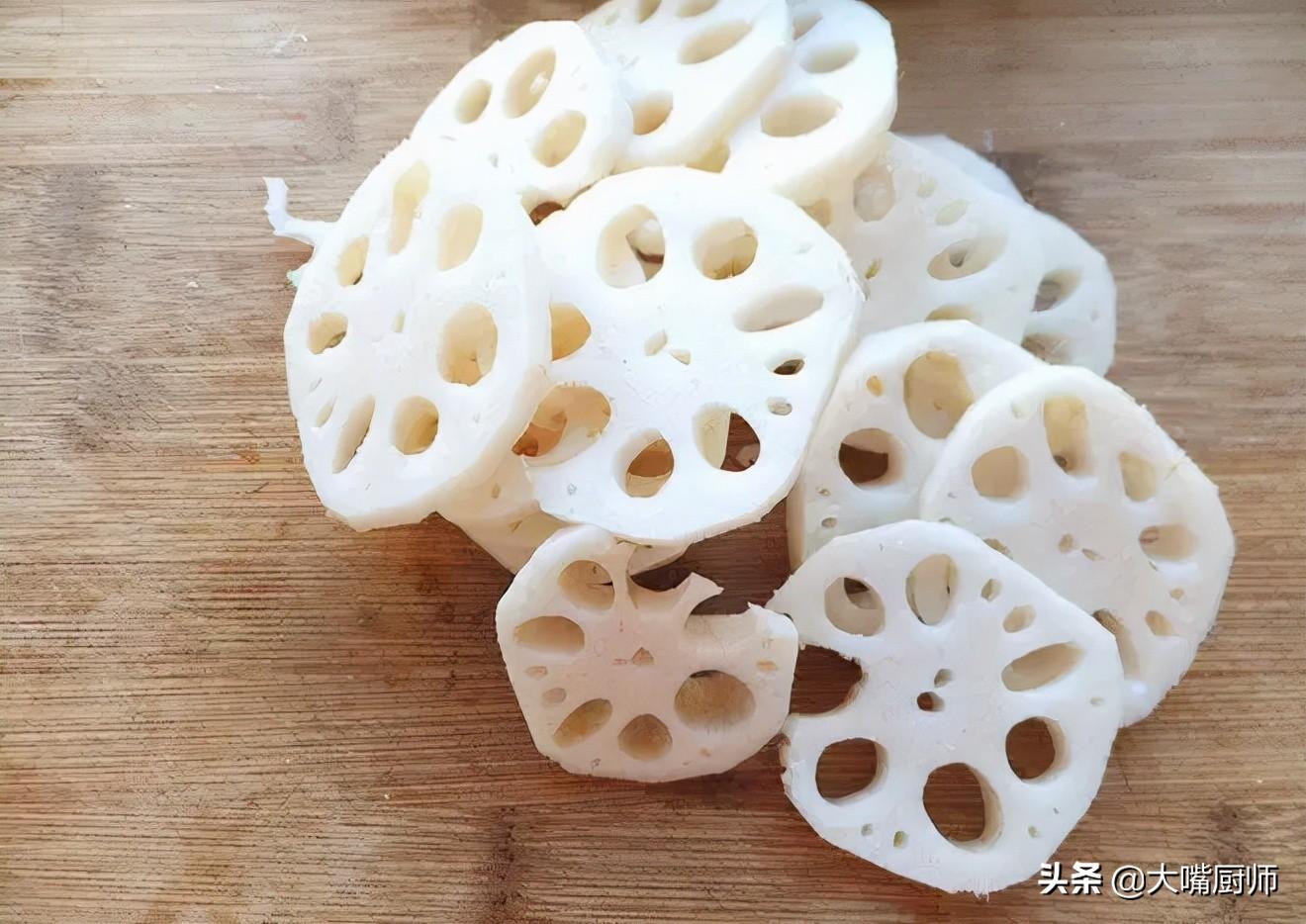 藕片怎么样才不会变黑 藕片焯水是冷水下锅还是热水-4