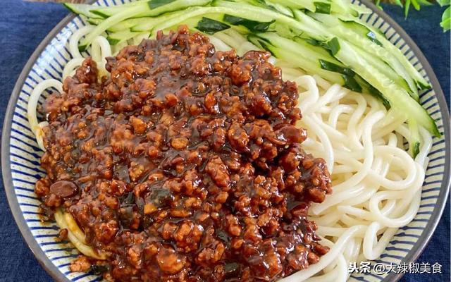 春酱炸酱面的做法大全，炸酱面的酱怎样熬制-2