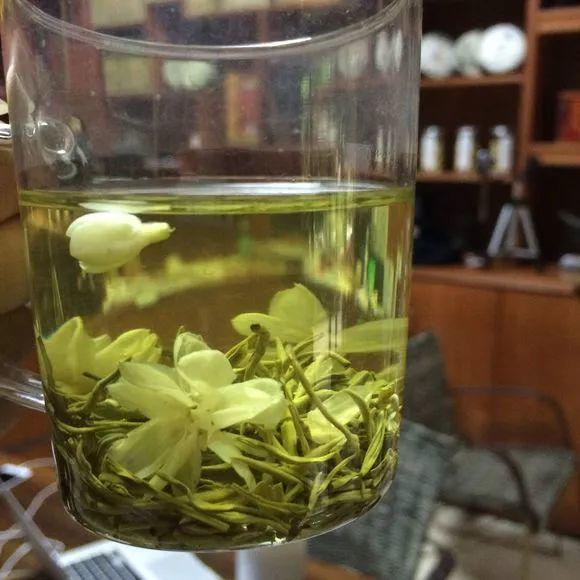 薄荷叶泡水用开水还是温水好（薄荷叶用什么水泡最好）-21